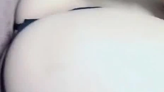 蛙哥大街上搭讪打车的巨奶妹 车中调侃给吃鸡巴