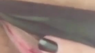 还在上学的清纯白净姐姐✨✨✨_喜欢让大家看撒尿拉屎，小姐姐相当豁得出去_2
