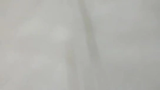头套哥跟好兄弟4P两个年轻颜值小妹，全程露脸口交大鸡巴情趣丝袜装，轮草抽插互动狼友，淫声荡语精彩不断
