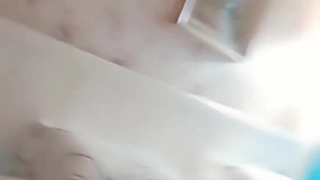 最新FC2PPV系列27岁大眼睛御姐型漂亮妹子酒店援交白浆超多无套中出内射画面很有撸点