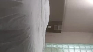继父和他的两个宝贝在热辣的三人行中 - POV