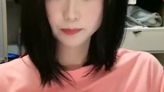 南宁极品小妖 -Ts芭娜娜- 越来越像个芭比公主，大爱，穿着裙子撸仙女棒、射时脸上神情超赞